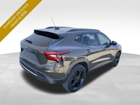 Certified 2024 Chevrolet Trax ACTIV w/ Sunroof Package FWD image 6