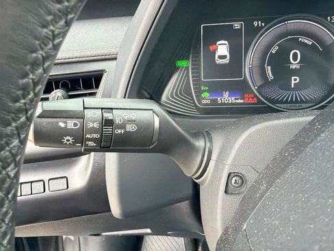 Certified 2024 Lexus UX 250h F Sport FWD image 28