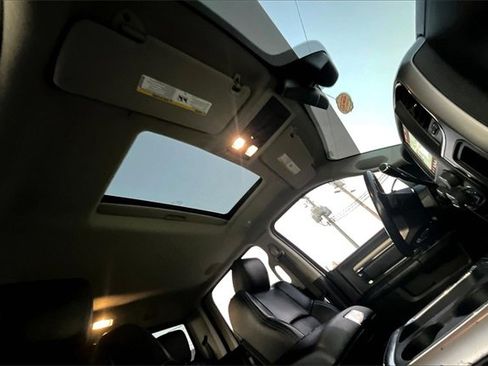 Used 2018 RAM 2500 Laramie w/ Sport Appearance Group image 17