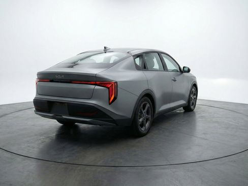 Used 2025 Kia K4 LXS image 7