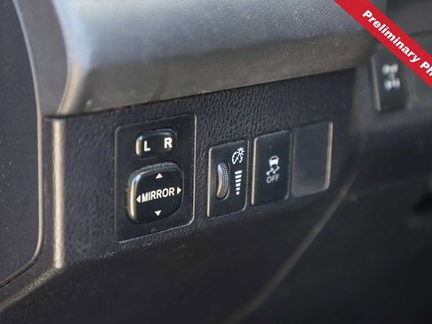 Used 2015 Toyota RAV4 LE AWD/4WD image 17