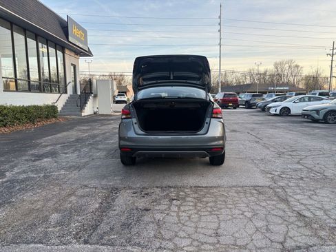 Used 2025 Nissan Versa SV FWD image 29