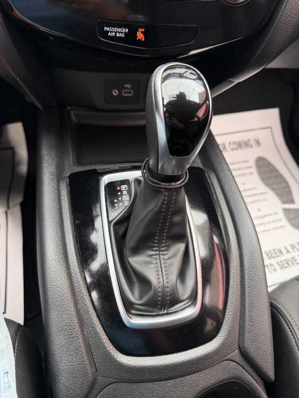 Used 2020 Nissan Rogue S FWD image 30
