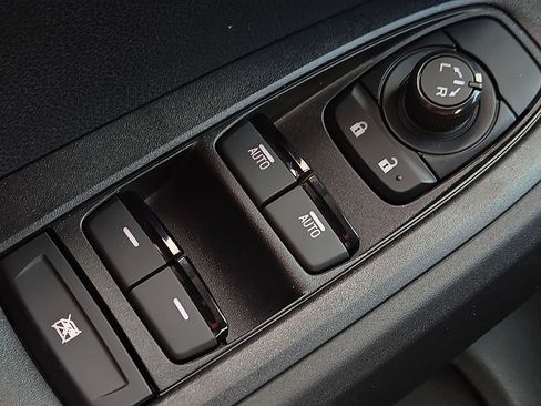 New 2026 Subaru Crosstrek 2.0i Premium image 18