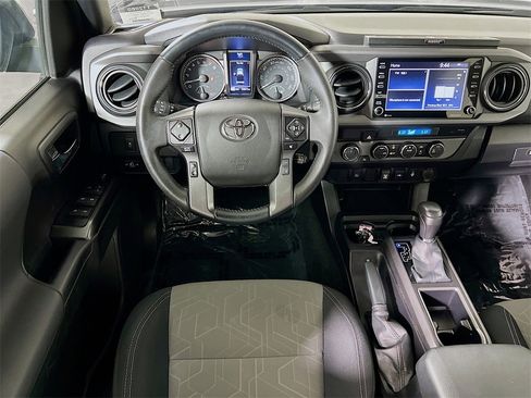 Certified 2022 Toyota Tacoma TRD Off-Road image 20