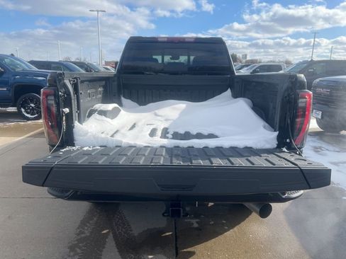 Used 2025 GMC Sierra 2500 AT4 w/ AT4 Premium Plus Package image 11