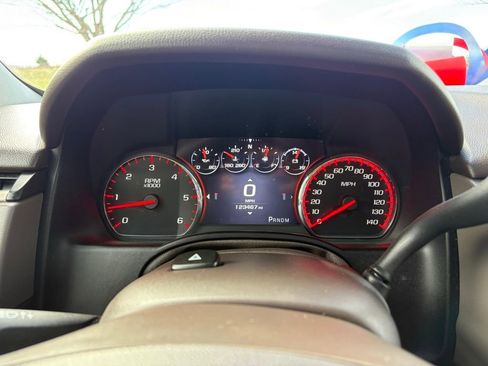 Used 2016 GMC Yukon XL Denali w/ Open Road Package image 31