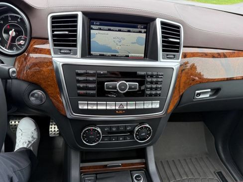 Used 2014 Mercedes-Benz ML 63 AMG 4MATIC image 22