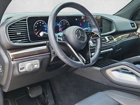 Used 2025 Mercedes-Benz GLE 350 4MATIC image 9