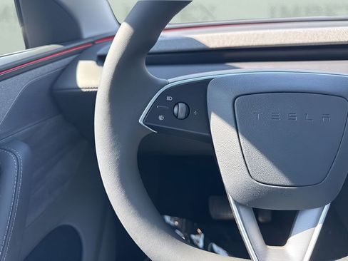 Used 2026 Tesla Model Y Long Range RWD image 16