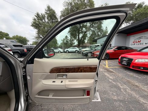 Used 2008 Mercury Grand Marquis GS RWD image 23