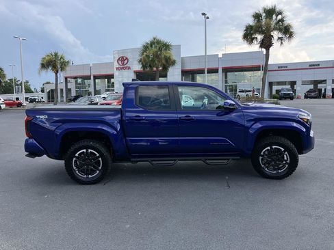 Certified 2024 Toyota Tacoma TRD Sport w/ TRD Sport Upgrade Package AWD/4WD image 6
