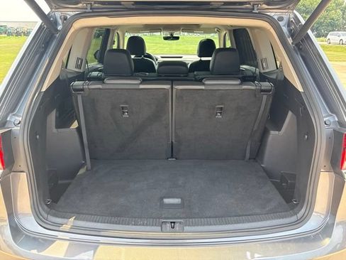 Used 2021 Volkswagen Atlas SE w/ Panoramic Sunroof Package AWD/4WD image 16