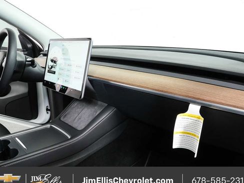 Used 2022 Tesla Model Y Performance image 22