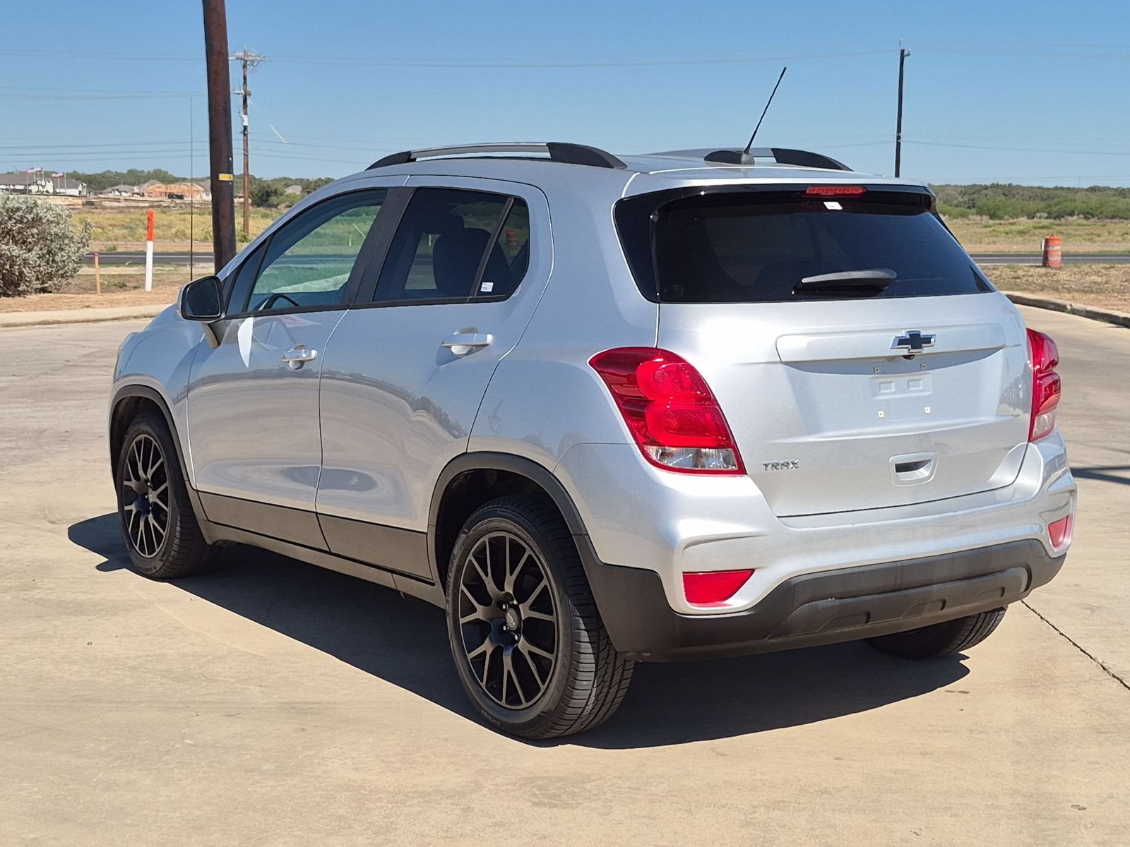 Used 2021 Chevrolet Trax LT w/ Sport Edition FWD image 5