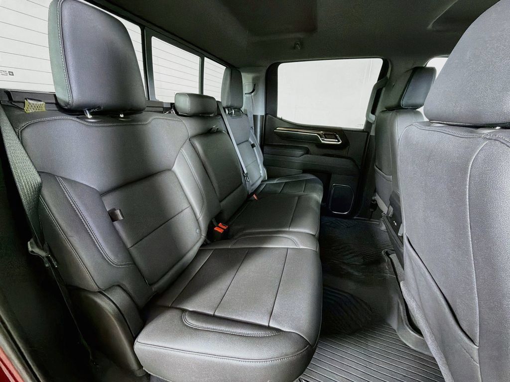 Used 2025 Chevrolet Silverado 1500 LT Trail Boss w/ Convenience Package II AWD/4WD image 24
