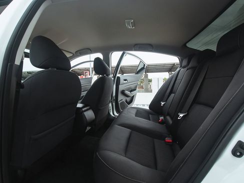 Used 2019 Nissan Altima 2.5 S image 14