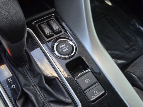 Used 2024 Mitsubishi Eclipse Cross SE image 18