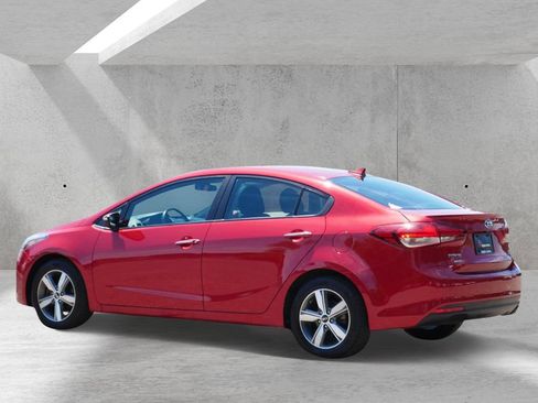 Used 2018 Kia Forte S w/ S Technology Plus Package FWD image 4
