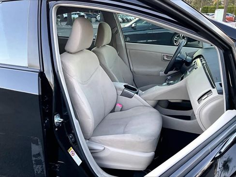 Used 2013 Toyota Prius Two image 8