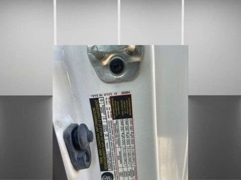 Used 2019 Nissan NV 2500 SV image 20