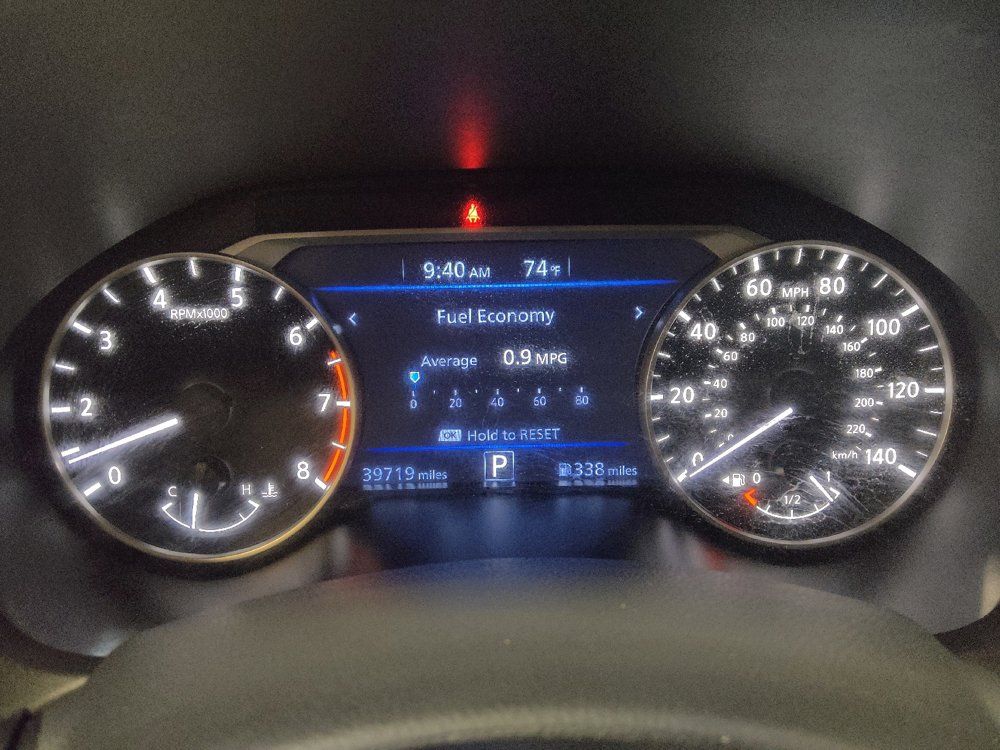 Used 2025 Nissan Altima 2.5 SV FWD image 23