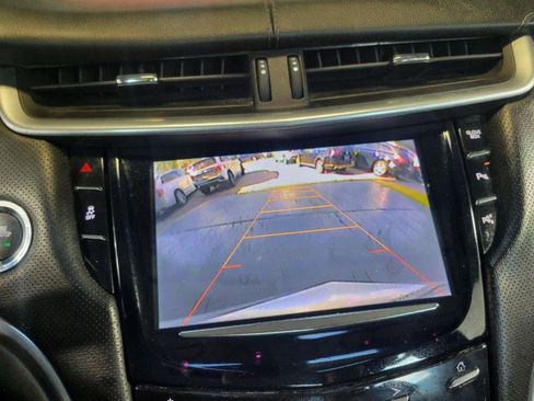 Used 2014 Cadillac XTS Luxury image 32