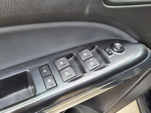 Used 2021 Chevrolet Colorado Z71 w/ Z71 Midnight Edition image 16