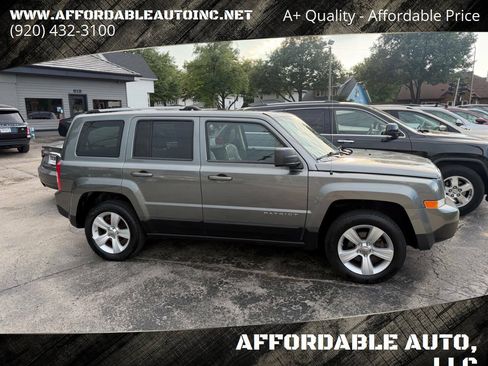 Used 2012 Jeep Patriot Limited w/ Sun/Sound Group AWD/4WD image 1