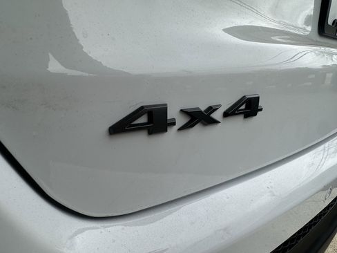 New 2026 Jeep Compass Limited image 32