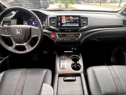 Used 2023 Honda Passport TrailSport image 15