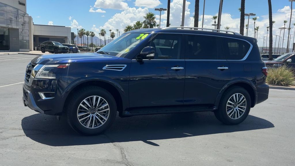 Used 2024 Nissan Armada SL w/ Captain's Chairs Package AWD/4WD image 6