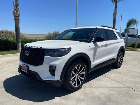 New 2026 Ford Explorer ST-Line AWD/4WD image 1