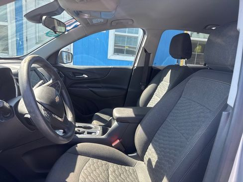 Used 2020 Chevrolet Equinox LT image 6