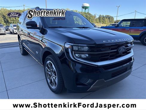 Used 2025 Ford Expedition Max King Ranch image 1
