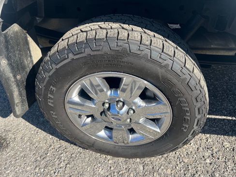 Used 2013 Ford F150 XLT w/ Luxury Equipment Group image 12