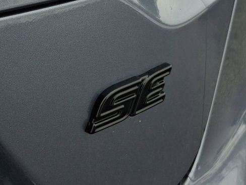 Used 2023 Toyota Corolla SE image 34