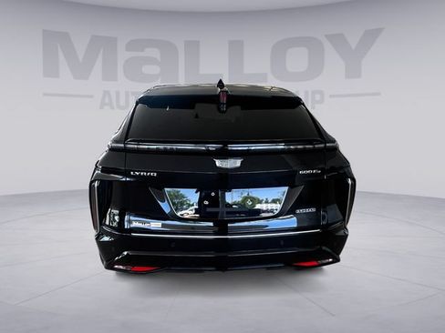 Used 2024 Cadillac Lyriq Luxury AWD/4WD image 4