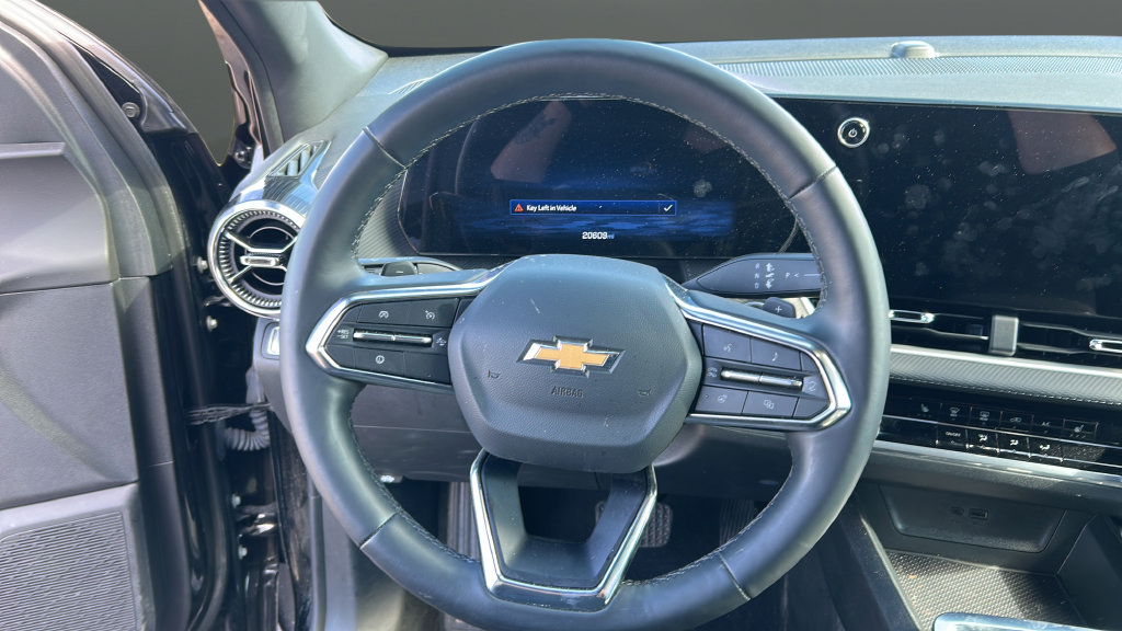 Used 2026 Chevrolet Equinox LT AWD/4WD image 11