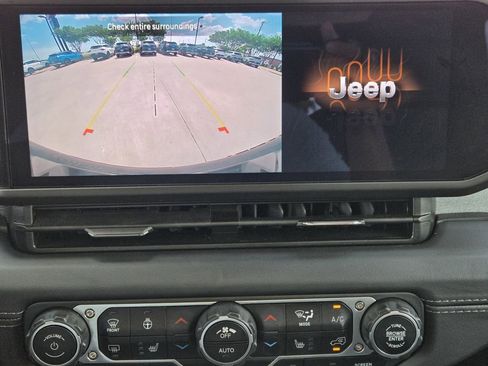 Used 2025 Jeep Wrangler Unlimited Sahara w/ Safety Group AWD/4WD image 7