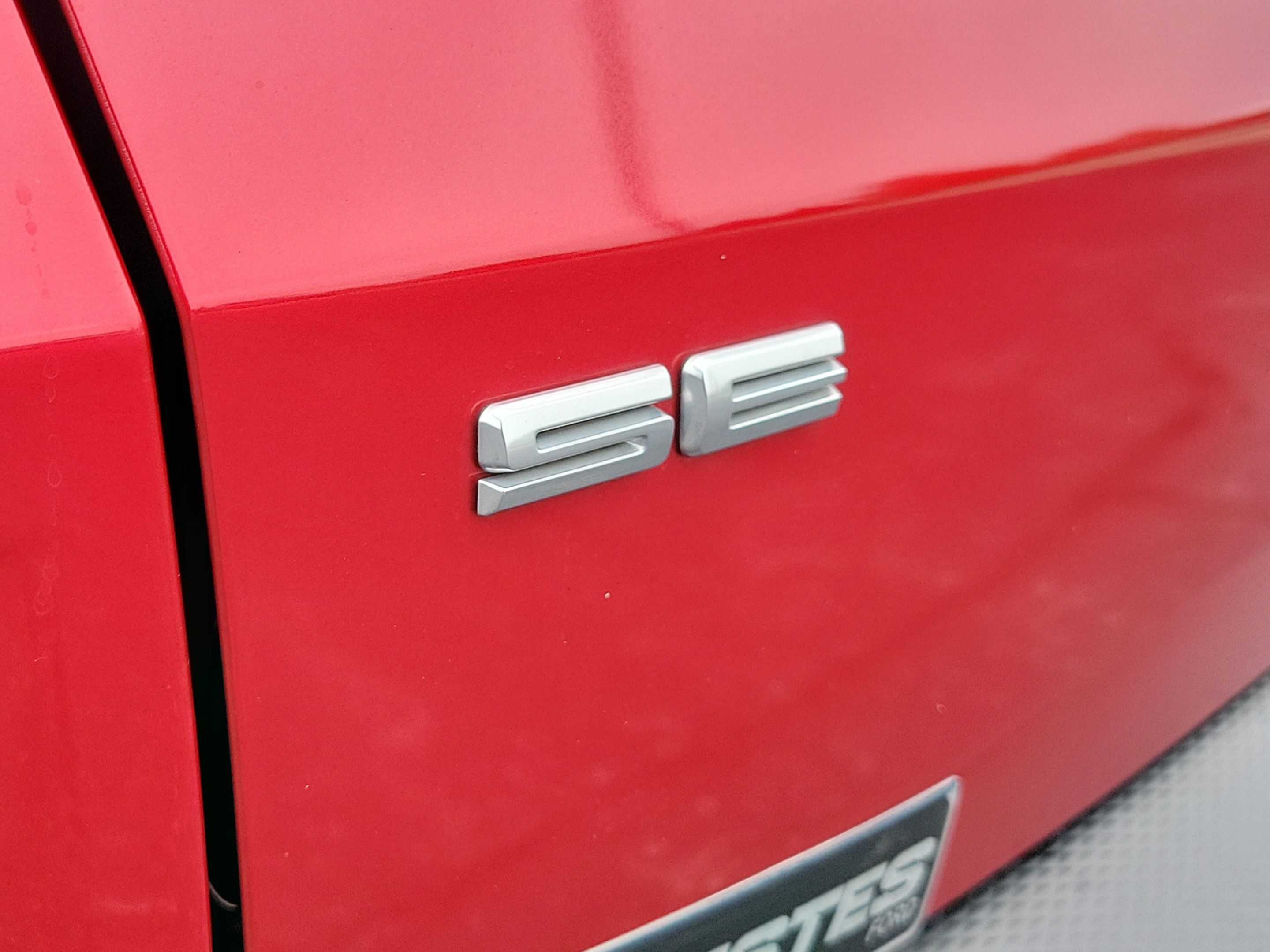 Used 2022 Ford Escape SE w/ Cold Weather Package AWD/4WD image 32