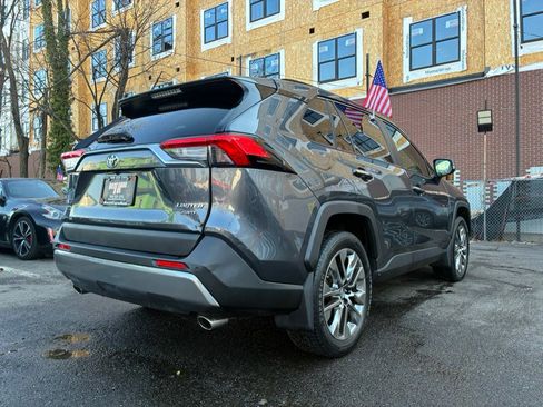 Used 2019 Toyota RAV4 Limited w/ Advanced Technology Package image 8