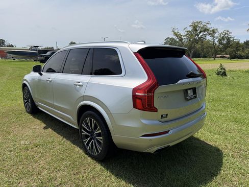 Used 2021 Volvo XC90 T6 Momentum w/ Climate Package AWD/4WD image 3