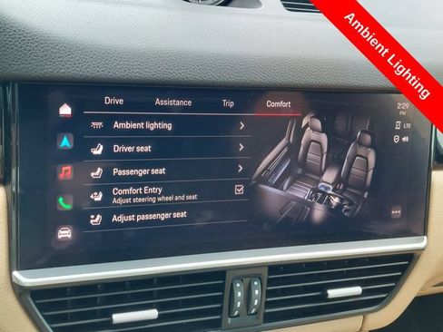 Used 2023 Porsche Cayenne Platinum Edition AWD/4WD image 28