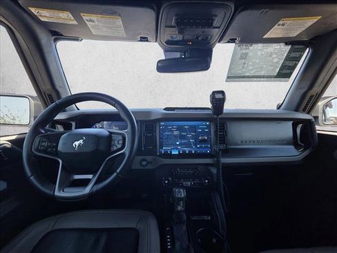 Used 2023 Ford Bronco Wildtrak image 18