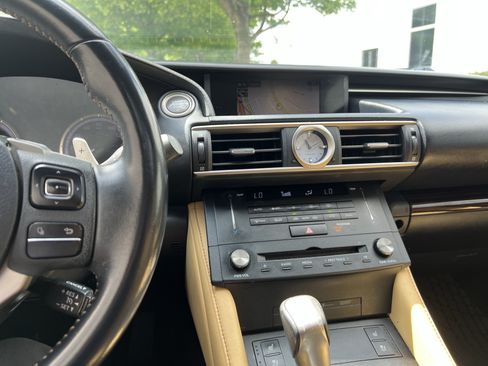 Used 2015 Lexus RC 350 w/ Navigation System Package RWD image 31