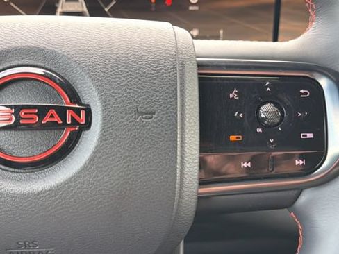 Used 2025 Nissan Armada PRO-4X AWD/4WD image 25