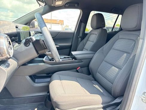 Certified 2026 Chevrolet Equinox LT FWD image 11