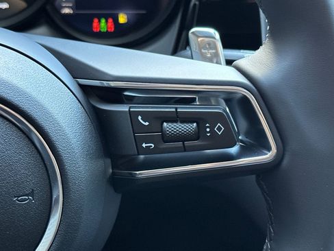 New 2026 Porsche Macan AWD/4WD image 30