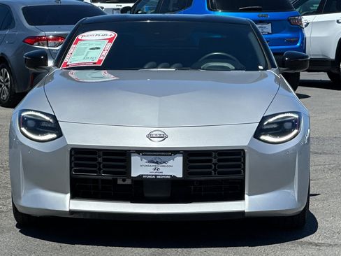 Used 2025 Nissan Z Sport w/ Floor Mat Package RWD image 9